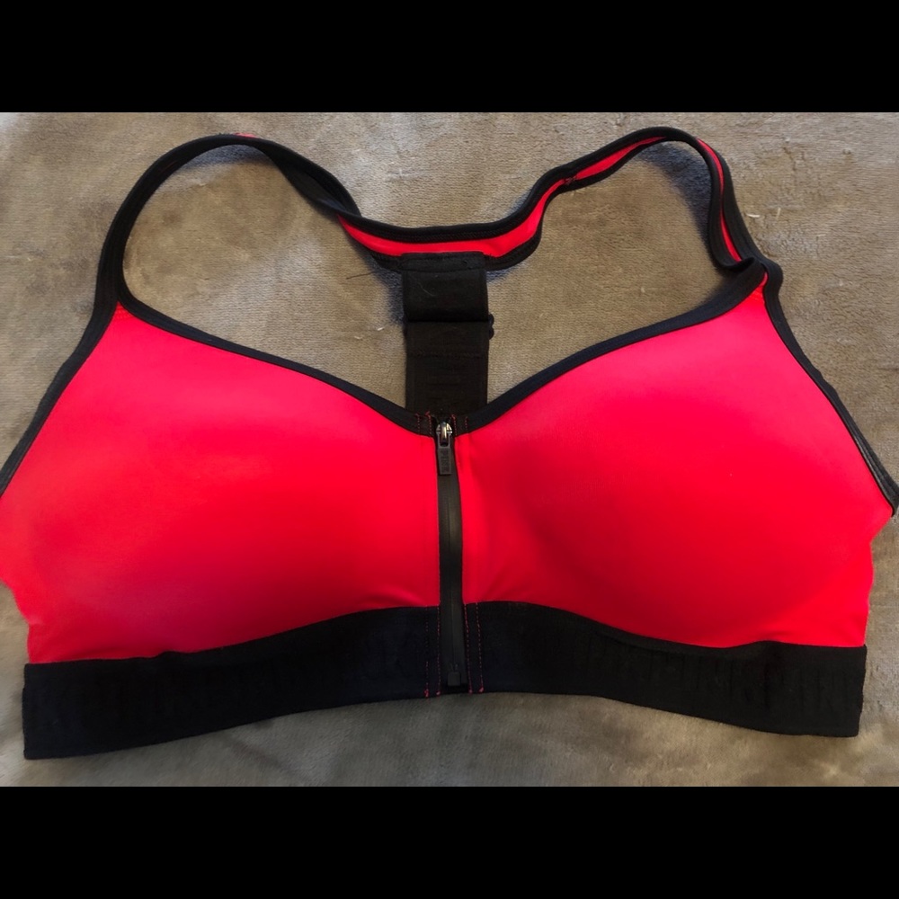 VS Pink Ultimate Sports bra Size Large.